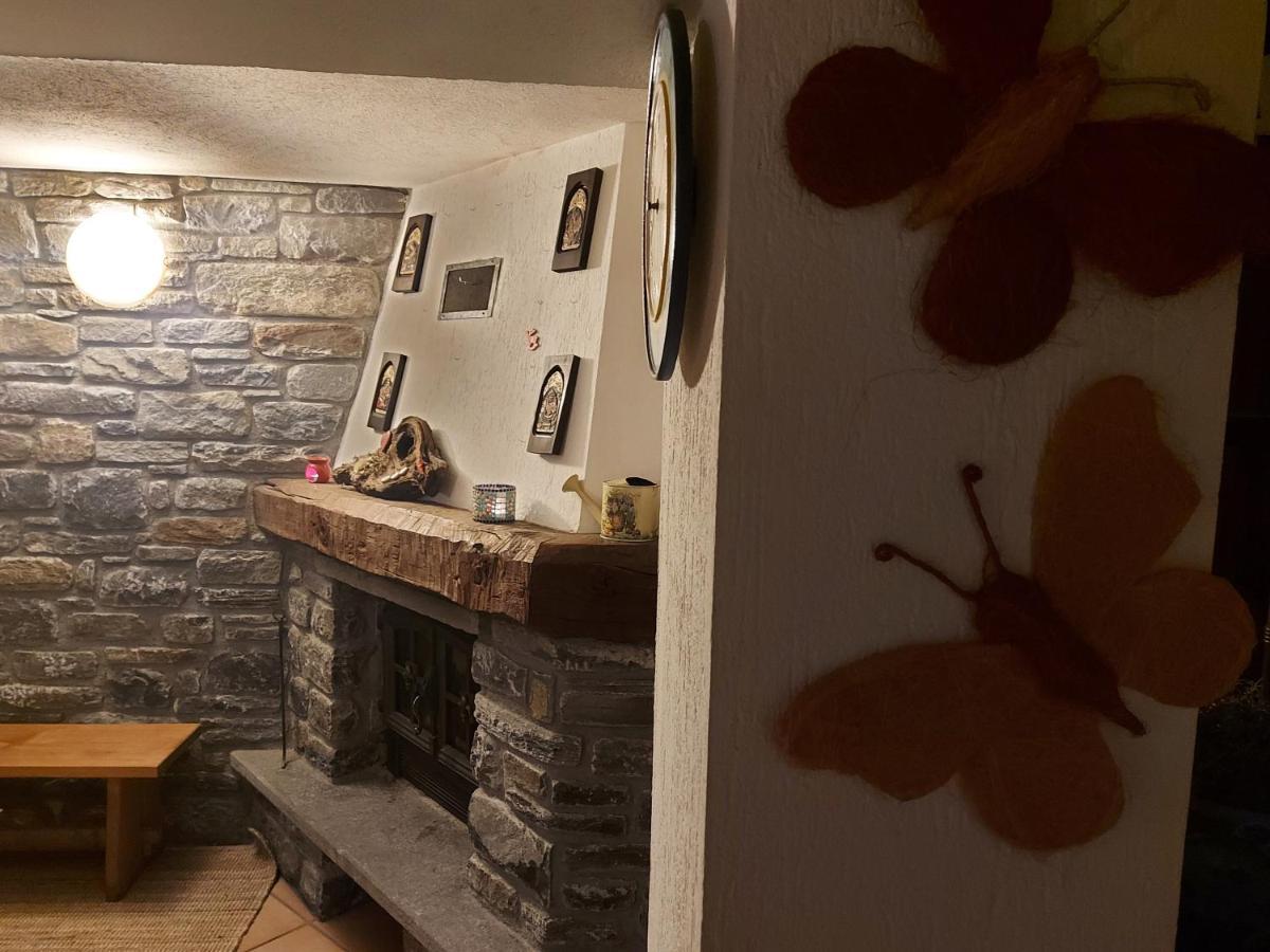 La Taverna Alloggio Ad Uso Turistico - Vda -Sarre - Cir- 0073 Aosta Exterior foto